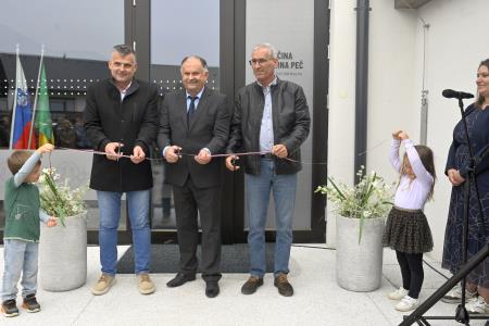Otvoritev prenovljenih prostorov obcinske uprave Obcina Mirna Pec (50)